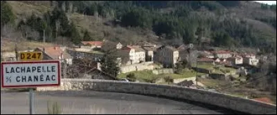 Nous partons en Auvergne-Rhône-Alpes, à Lachapelle-sous-Chanéac. Village de l'arrondissement de Tournon-sur-Rhône, dans la région montagneuse des Hautes-Boutières, il se situe dans le département ...