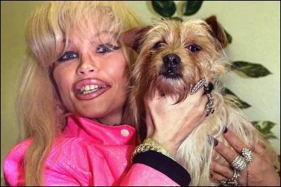 Qu'est-ce qui a rendu Lolo Ferrari célèbre ?