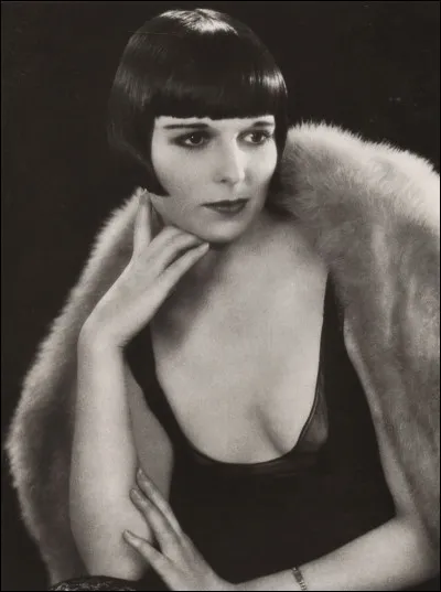 Louise Brooks était célèbre du temps du cinéma muet.
