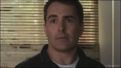 Que cachait Peter Hastings dans son bureau ?