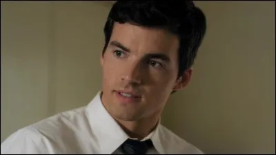 Comment s'appelle le fils d'Ezra ?