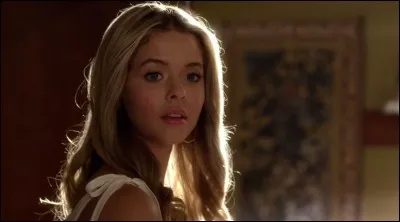 Pour qui Alison se fait-elle passer ?