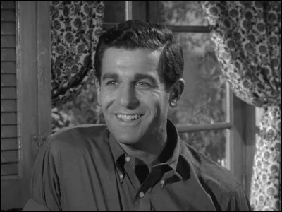 Qui est-ce ? Who is he?