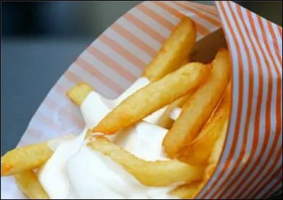 Pour obtenir un label d'appellation national, la mayonnaise de ce pays doit comporter au moins ... % de mati&egrave;re grasse. (Compl&eacute;tez !)