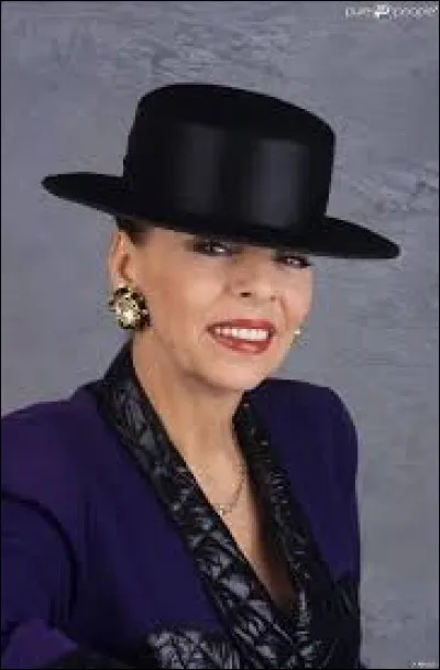 Macha Béranger était une animatrice de radio. Son émission avait lieu l'après-midi.