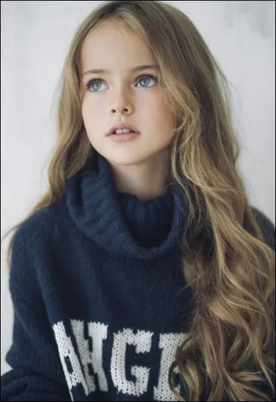 Trouves-tu cette fille, belle ?