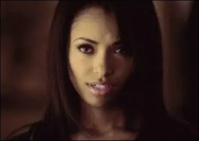 Avec qui Bonnie est-elle coincée dans la saison 6 ?