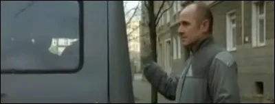 Celle-ci n'est pas facile ! L'indice est mince ... Mais c'est tout de même l'acteur principal ...