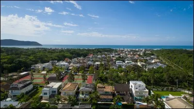 Combien y a-t-il d'habitants sur toute l'&icirc;le ?
