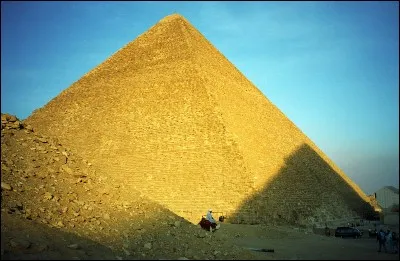 En Égypte, quelle est la pyramide la plus haute ?