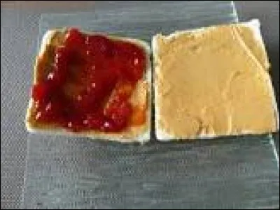 Est-ce que tu aimes le m&eacute;lange de beurre de cacahu&egrave;te et de confiture ?
