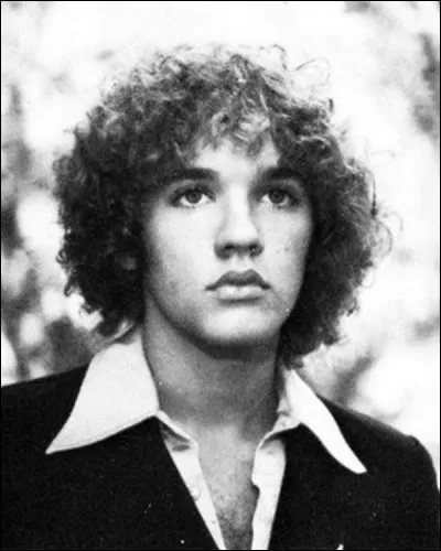 Qui est-ce? Who is he?