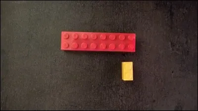 Quelle fraction du Lego rouge le Lego jaune représente-t-il ?