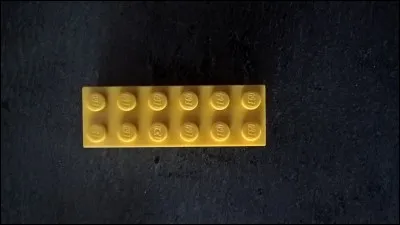 Quel Lego représente 2/3 du Lego ci-dessus ?