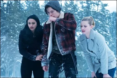 Que fait Cheryl dans le 1x13 ?