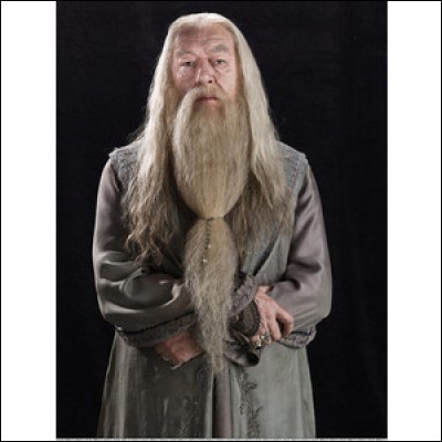 Quel est le nom complet de Dumbledore ?