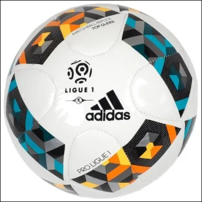 Quel taille de ballon utilise-t-on lors d'un match international ?(diamètre)