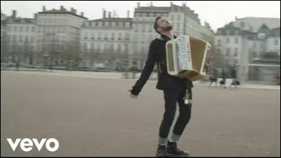 Où la chanson « Un homme debout » a-t-elle été tournée ?