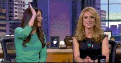 Dans un pays pas très loin d'ici, aussi plat qu'un plat (mais plus original, ce me semble), on peut entendre littéralement : « En veel vijven en zesen ». Où donc, et comment le traduire ?