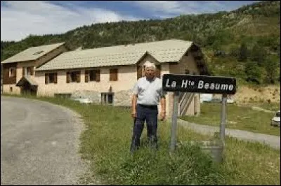 Avec ses 9 habitants, La Haute-Beaume est la commune la moins peuplée des Hautes-Alpes. Elle se situe en région ...