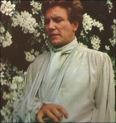 Moins connu, il a tourné dans ''Tom Jones'' .