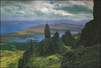 Où peut-on admirer le site de l'Old Man of Storr ?