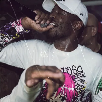 Qui est Darcy pour Dadju ?