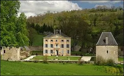 Je vous emmène en Normandie visiter le château de La Pommeraye. Petit village de 57 habitants, il se situe dans le département ...