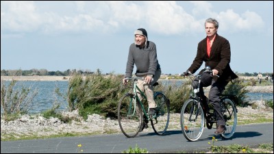 "Alceste à bicyclette" est un petit film très sympathique, à propos de rivalités, qui se passe en bord de mer sur une île. Quelle est la mer concernée ?