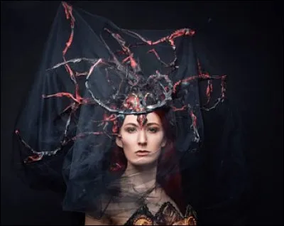 Fille de Thémistocle prêtresse de Dindymene en Magnésie. Qui est-elle ?