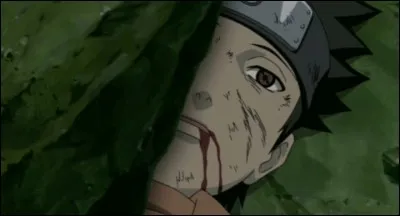 Comment Obito ne meurt-il pas quand la grotte s'écroule ?