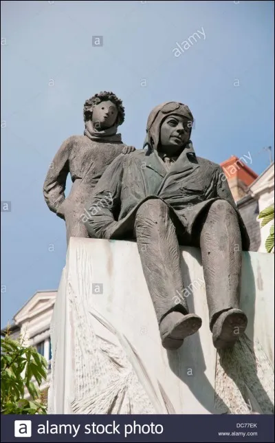 Je suis un oeuvre littéraire d'Antoine de Saint-Exupéry. Qui ment ?