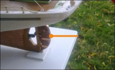 Cette pièce mobile (mais là, elle ne bouge pas ...) est très utile pour diriger le navire : qu'est-ce ?