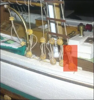 Ce « bidule » sert de tenseur de cordage, mais il porte un nom spécifique (ça serait trop facile !). Alors ?