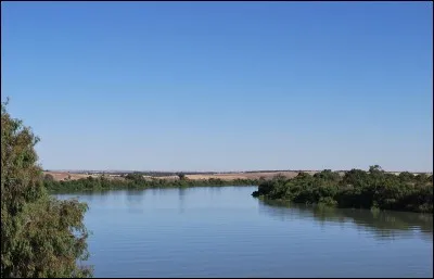 Où se trouve la Murray River, plus long fleuve du pays ?