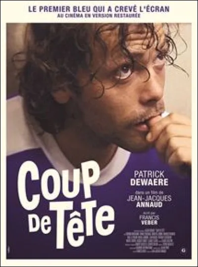 Dans le film "Coup de tête" avec Patrick Deweare, quelle voiture le concessionnaire du village prête-t-il au fameux footballeur pour se faire de la pub ?