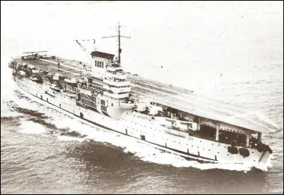 Conçu au départ comme cuirassé, le Béarn est le premier porte-avion de la marine française. Quand a-t-il été mis en service ?