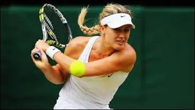 Elle soul&egrave;ve les passions : en 2013, la WTA lui attribue le titre de &laquo;r&eacute;v&eacute;lation de l'ann&eacute;e&raquo;. En 2014, elle remporte notamment son premier titre WTA .Elle atteint ensuite les demi-finales de l'Open d'Australie, de Roland-Garros et la finale de Wimbledon. Elle se qualifie pour les Masters de 2014.