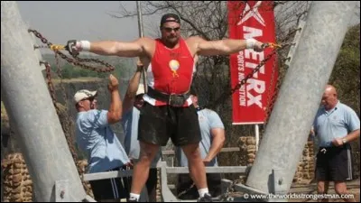 Lui c'est l'ultime : &agrave; 12 ans, il avait r&ecirc;v&eacute; d'&ecirc;tre l'homme le plus fort du monde et, il l'est devenu.Finaliste &agrave; la comp&eacute;tition "L'Homme le plus fort au monde" de 1998 &agrave; 2003, il fut le champion canadien de son sport de 1999 &agrave; 2004 et le champion nord-am&eacute;ricain en 2001 et 2002.Finalement en 2002, il obtint le Championnat du monde Super S&eacute;ries IFSA.Imaginez, il a &eacute;t&eacute; policier ...