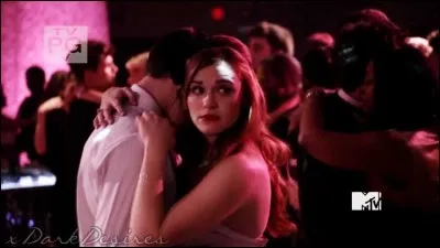 Dans la saison 1, qui remarque que Lydia est une surdouée ?