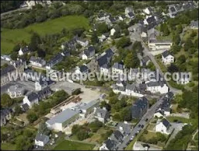 Je vous propose à présent une balade en Bretagne, à Pont-de-Buis-lès-Quimerch. Ville du parc naturel régional d'Armorique, au confluent de l'Aulne et de la Douffine, elle se trouve dans le département ...
