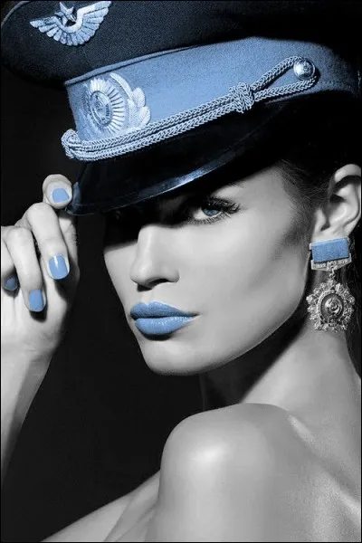 Qui chantait "Moi, si j'étais un homme, je serais capitaine" ?