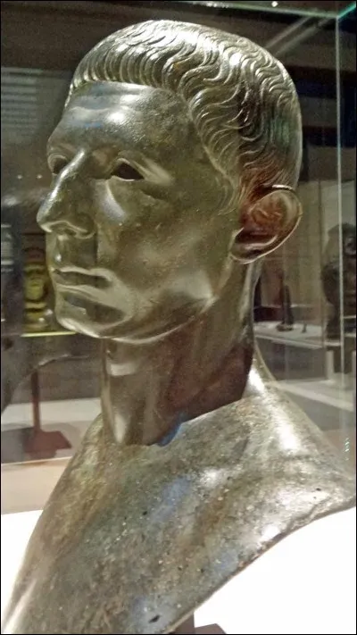 Comment est mort Caton le Jeune ?