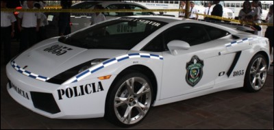 Dans quel pays la police est-elle dotée de cette Lamborghini Gallardo ?