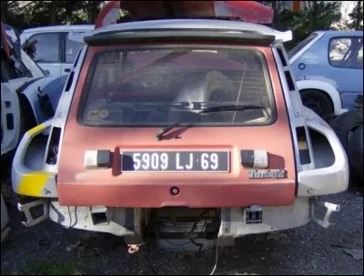 Ce modèle a tout l'air d'être du bricolage, genre tuning, non ?