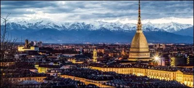 Dans quel pays peut-on visiter Turin ?