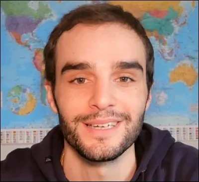 Que fait Dr Nozman comme genre de vidéos ?