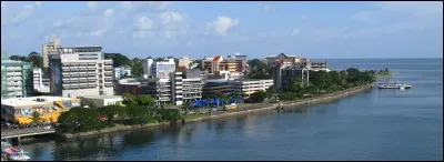 Parmi ces trois villes d'Océanie, laquelle est la plus proche de l'équateur ?