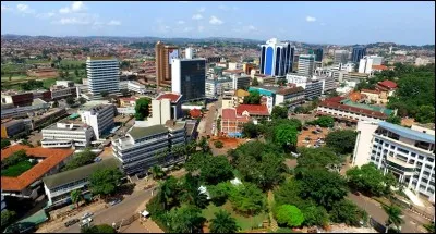 Parmi ces trois villes d'Afrique, laquelle est la plus proche de l'équateur ?