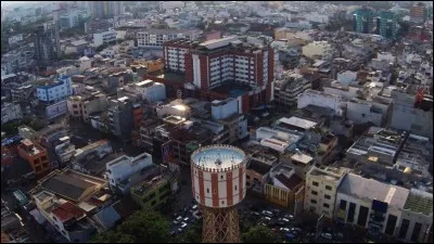 Parmi ces trois villes d'Asie, laquelle est la plus proche de l'équateur ?